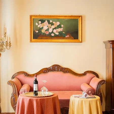 Manzoni Center شقة باردولينو